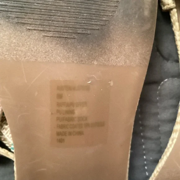 Betsy Johnson Pastel Raffia “Austen” Sandals - Picture 5 of 5